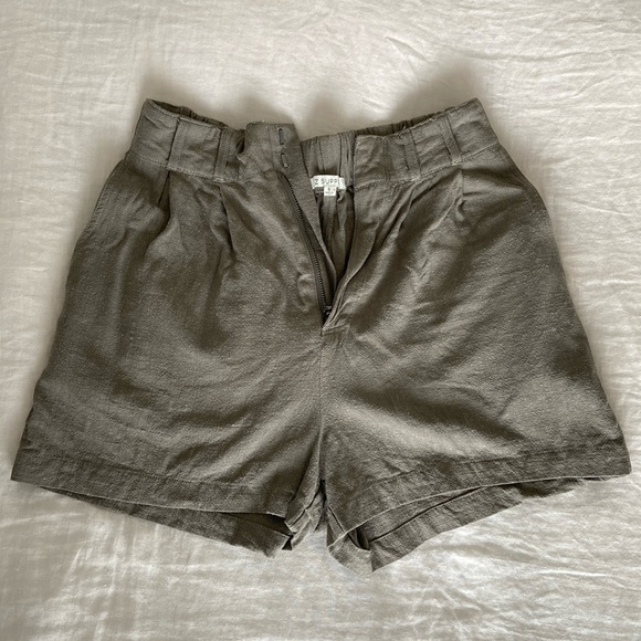 Z Supply Calista Shorts - Picture 4 of 5